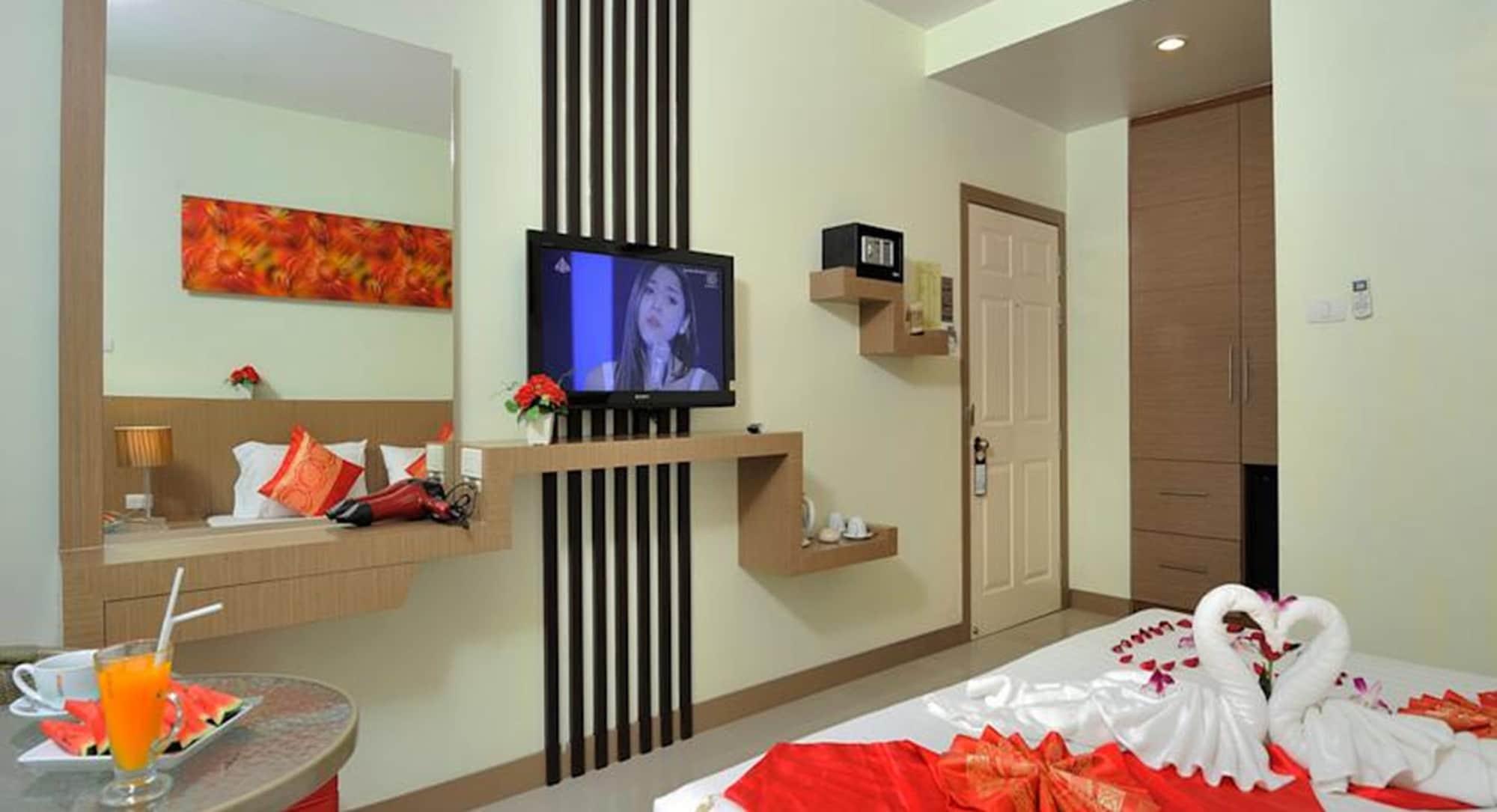 Pimrada Hotel Patong Exteriör bild