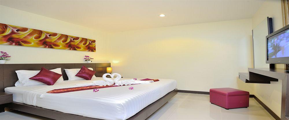 Pimrada Hotel Patong Exteriör bild