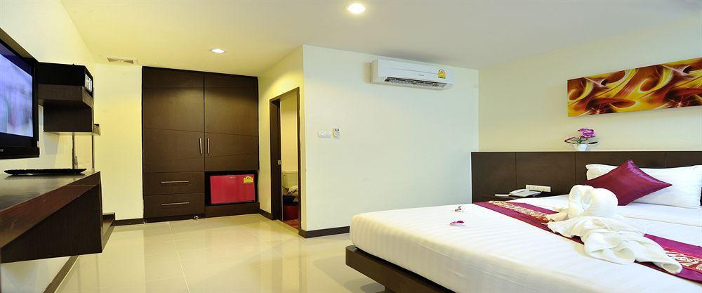 Pimrada Hotel Patong Exteriör bild